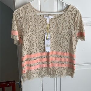 Lacey short sleeve top